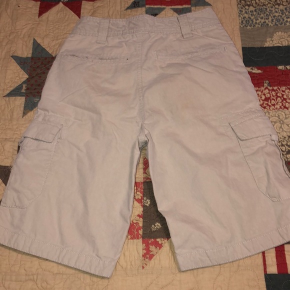 Boys’ Khaki Cargo Shorts Sz 10 - Picture 2 of 3